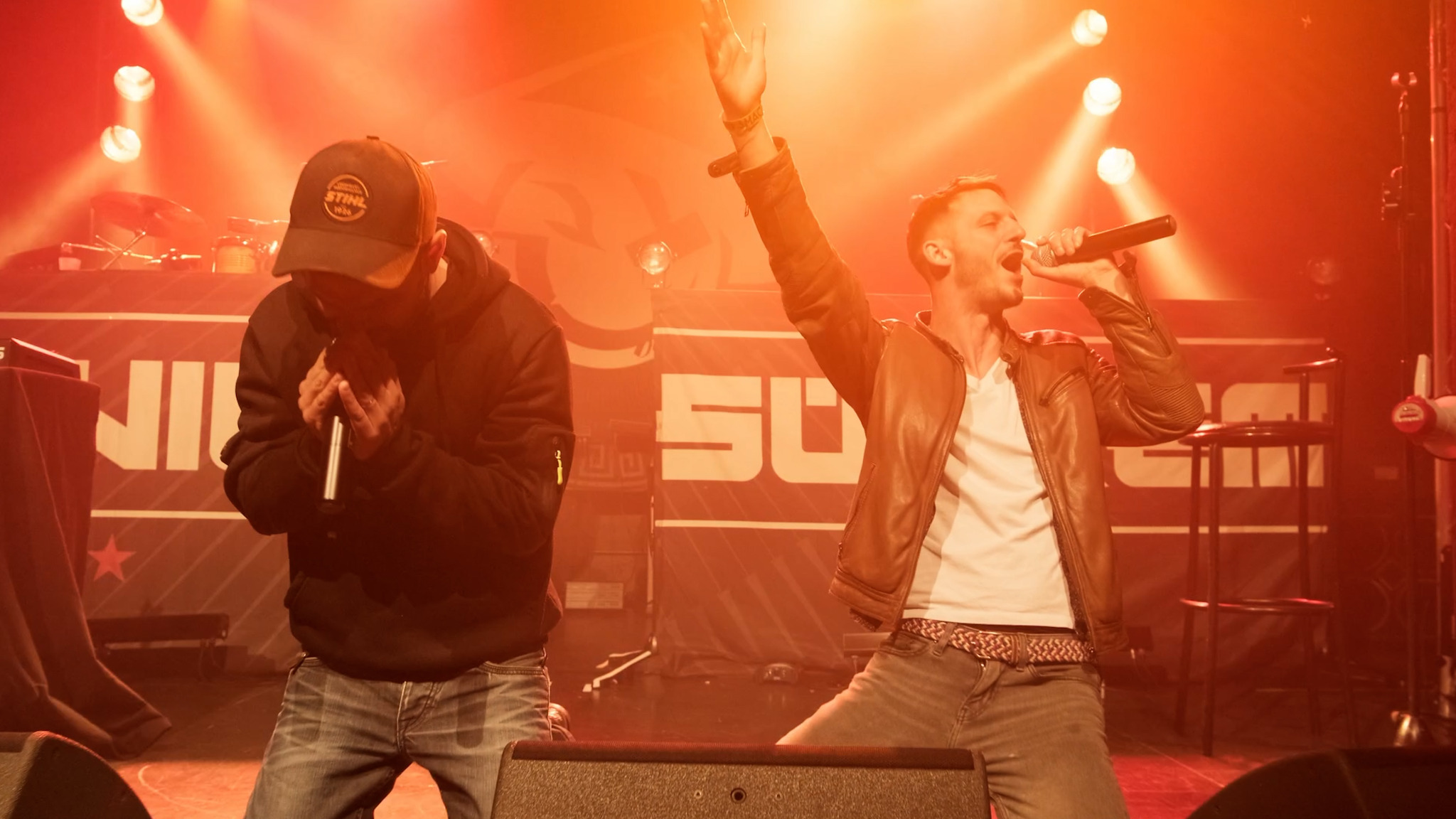 T.I.N.A en coulisses
